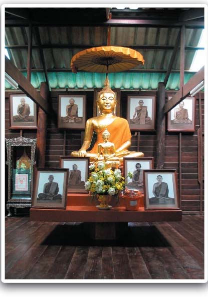 DHAMMASALA VIHARA WAT PA BAAN TAAD Wat Pa Baan Taad didirikan kurang lebih 50 tahun yang lalu oleh YM Acariya Maha Boowa Naññasampanno.