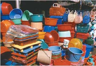 Plastik banyak digunakan sebagai bahan membuat peralatan rumah tangga. Misalnya, ember, jas hujan, sampul buku, kantong belanja, dan celengan.