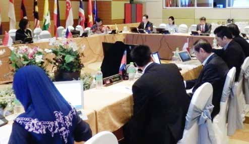 Laporan Khusus Salah satu pertemuan yang diselenggarakan oleh High Level Task Force High Level Task Force Meningkatkan Efektivitas dan Efisiensi Kerja ASEAN Pada usianya yang ke-47, ASEAN yang semula