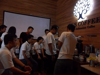 Toffin (penyediaan mesin roasting dan espresso mesin berikut tekhnisi), Menjangan Coffee (penyediaan Coffee roasted, green bean Coffee, susu ), Cikopi.