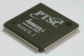Generasi IV (Keempat) Microprocessor (pemadatan ribuan IC ke dalam sebuah chip) merupakan