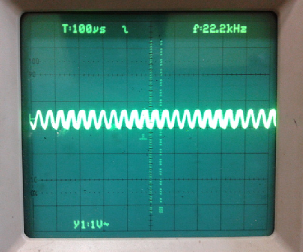Pengujian Sinyal Tegangan Referensi ( reff) Phase Detector Sinyal tegangan referensi berada pada titik antara R5 dan R6.