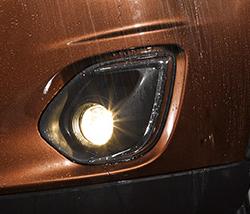 A. Eksterior New Copper Metallic Color New Front Bumper Design New Rear Bumper Design with 4 parking sensor and