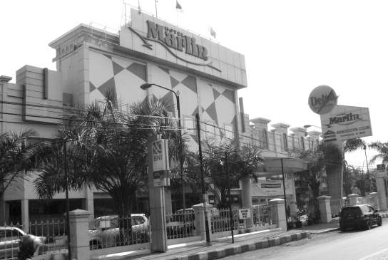MAU MENGINAP DI MANA? Hotel Merlin berada di Jalan Jenderal Ahmad Yani, Wiradesa.