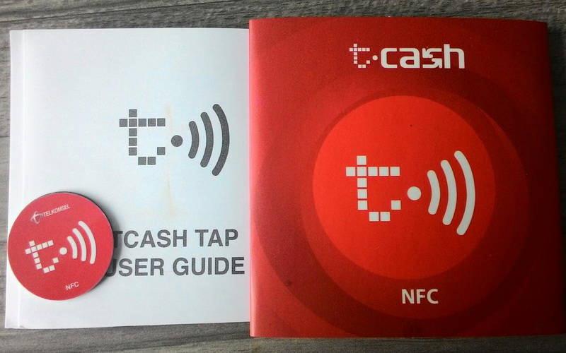 64 7. T-cash Tap dari Telkomsel Inilah salah satu bentuk dukungan nyata dari pihak bukan bank.