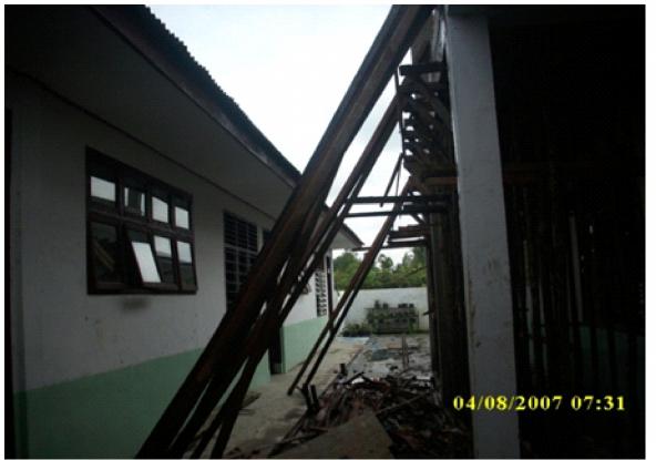 pembangunan, ruang guru, ruang kepala sekolah dan kantin. Selain ruang belajar, MAN Dolok Sanggul juga menyediakan fasilitas asrama bagi siswa/i yang berasal dari luar daerah.