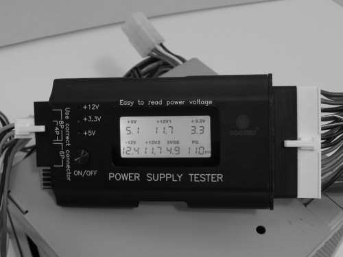 seperti multitester, fungsi voltmeter hanya untuk mengukur voltase. Gambar 1.