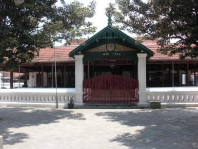 Mataram (BCB) Komplek pemandian (sendang) (BCB) Keterangan Masjid ini memiliki nilai sejarah