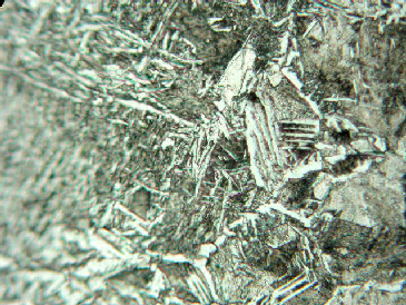 , Perbesaran : 500x Martensite Gambar 9. Struktur mikro baja karbon JIS G4051 grade S45C pada daerah penekanan tepi dengan suhu pemanasan 860 o C.