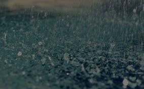 GEOGRAFI DAN IKLIM 1 30 Jumlah Hari Hujan Kabupaten Banyuwangi Tahun 2013 (hari) Rata-rata Penyinaran Matahari Kabupaten Banyuwangi Tahun 2013 (%) 120 25 20 15 10 5 0 25 19 18 16 16 14 19 Rata-rata
