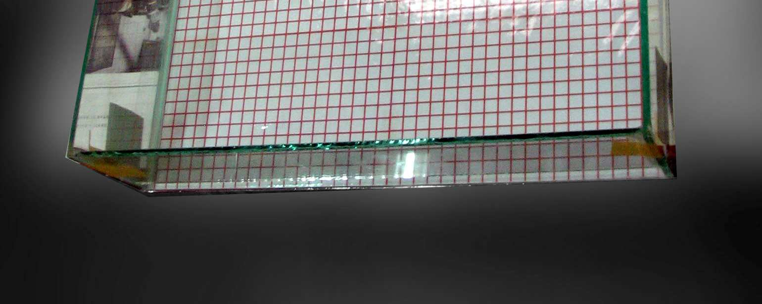 aerah kotak kaca yang digunakan ebagai repreentai dari medium porou itu berukuran ua 39,5 cm x 9 cm atau 0,11 m.