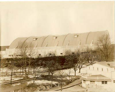 sebagai Arena Olahraga Hershey. Atapnya adalah shell beton terbesar di dunia pada saat itu.