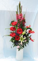 dekorasi meja prasmanan, rangkaian bunga untuk meja seminar, pemilihan bunga dan daunnya hampir sama dengan rangkaian bunga untuk dekorasi pelaminan pengantin. 4.