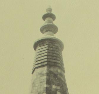 22 Borobudur : Masalah Puncak diperkirakan pemugar terdahulu, Ir. Th. van Erp.
