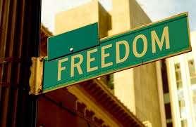 LIBERALISME liberalisme mencita-citakan suatu masyarakat yang bebas, dicirikan oleh kebebasan berpikir bagi para individu.