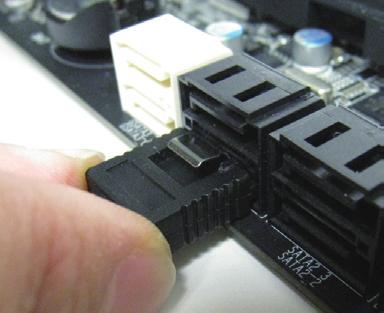 Langkah 4: Sambungkan kabel daya Power esata ke Pin, 3, 5, dan 7 dari header F_USB atau F_USB2 pada motherboard.