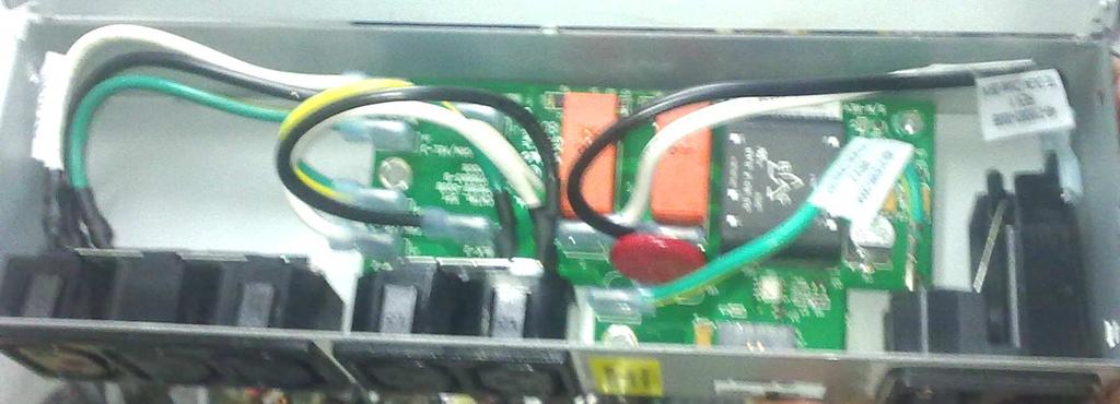 mendapat tegangan dari IC Box sebesar 5 dan 12 Volt - Problem yg sering terjadi pada IC Box adalah ; Trafo switch nya sering