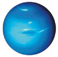 126 Neptunus berdiameter kurang lebih 48.600 km. Suhu permukaannya lebih dingin daripada Uranus, yaitu sekitar -200 C.