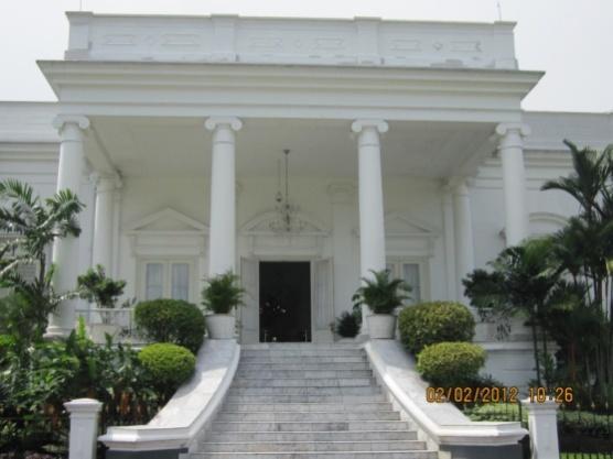 dan karakteristik Istana Kepresidenan di Indonesia.
