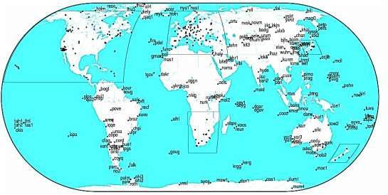 stasiun pengamat yang berjumlah sekitar 200 stasiun yang tersebar di permukaan bumi. Persebaran stasiun IGS ditunjukkan pada Gambar 1.2 Gambar I.2. Persebaran titik stasiun IGS (NASA, 2015) Gambar I.