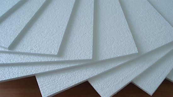 28 b. Styrofoam Styrofoam digunakan sebagai casing dalam, dengan tebal 20 mm. Seperti yang diketahui bahwa styrofoam mempunyai konduktifitas termal sebesar k = 0,033 W/m. o C (Yunus A.