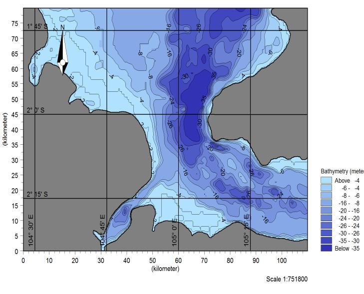 Simulasi Sebaran Panas di Perairan Teluk Menggris Lokasi Tapak PLTN Bangka Barat (Heni Susiati, June Mellawati) Gambar 2. Batimetri masukan model Gambar 3.