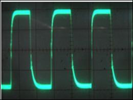 Dari Gambar diketahui amplitudo gelombang masukan inverter halfbridge tersebut adalah sebesar,4 div x Volt/div x 0 = 4 Volt. D.