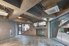 b. Lantai Interior lantai pada bangunan taman rekreasi menggunakan beton cor