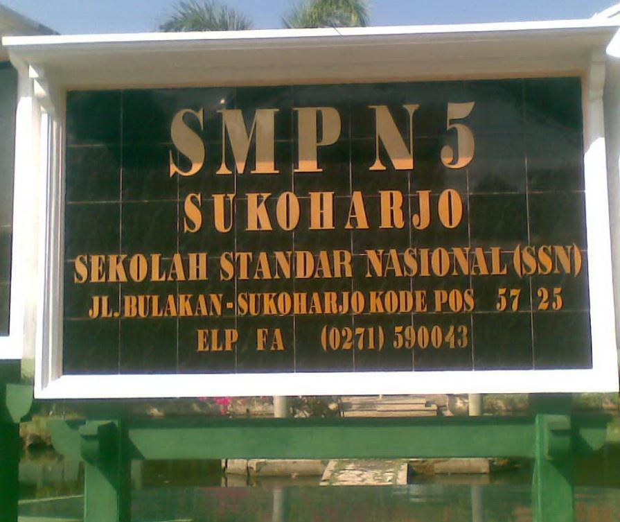 153 SMP Negeri