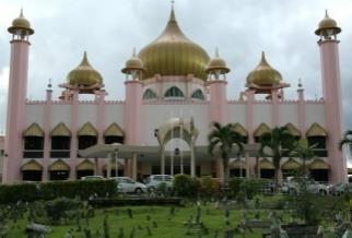 Masjid Bahagian Kuching di Sarawak