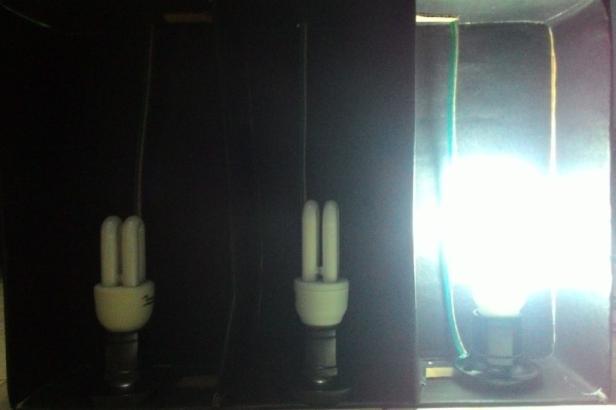 dapat dilihat bahwa lampu pada ruangan 2 menyala dengan melakukan rekayasa kondisi pada sensor PIR 2, yaitu memberikan