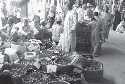 Sumber: www.jilandjohn.net Gambar 7.1 Pasar di Arab Saudi. Pernahkah kamu mendengar tentang negara Arab Saudi?
