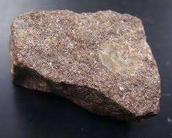 Batu pasir Proses Terbentuk: Batupasir adalah suatu batuan sedimen klastik yang dimana partikel penyusunya kebanyakan
