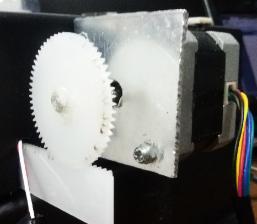 Selanjutnya, tegangan keluaran sensor photodiode diperkuat melalui rangkaian op-amp amplifier.