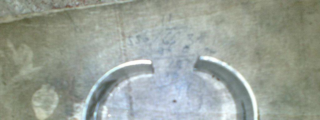 (Gbr 20 Bentuk dan bahan pin metal pada crank connecting rod) c. Lakukan pada pengecekan pada bearing.