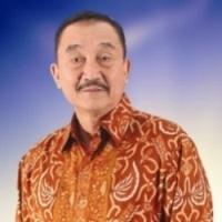 Suprihadi, S.IP Komisaris Utama (Independen) Warga Negara Indonesia, 67 tahun, lahir di Magelang pada tanggal 22 Maret 1949.