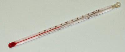 64 15. Termometer Termometer digunakan untuk menetukan suhu dalam piknometer Gambar 4.42 Termometer G. Cara Analisa Data Analisis data dalam penelitian ini di hitung secara manual menggunakan Ms.