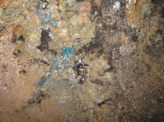 Mineralisasi emas di daerah Anggai ini merupakan jenis mineralisasi di lingkungan High Sulfidation Epithermal yang ditandai oleh adanya
