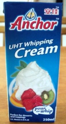 13 menunjukkan whipping cream yang digunakan dalam pembuatan filling PannaPie. 2.2.4. Gelatin Gambar 2.8.