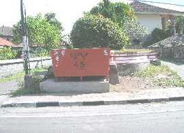 E-10-7 Evaluasi Penempatan Penampung dalam Ruang Kota Evaluasi penempatan tempat penampung sampah di kota Amlapura didasarkan pada SNI T-13-1990-F tentang Tata Cara Pengelolaan Teknik Sampah
