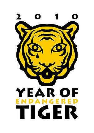 Gambar 2.2.2: Logo Year Of Endagered Tiger Gambar 2.2.3: Poster The Year Of Tiger WWF-Indonesia meluncurkan kampanye publik Year of Endangered Tiger 2010 pada hari Jumat 12 Febuari di Taman Menteng, JakartaPusat.