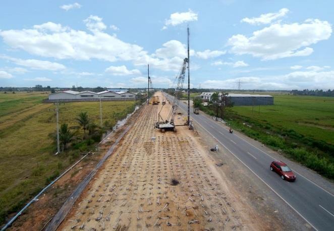 Perbaikan tanah metoda preloading dengan penggunaan PVD juga telah diaplikasikan pada Proyek Pembangunan Jalan Trisakti Liang Anggang di Banjarmasin, Kalimantan Selatan, pada tahun 2016.