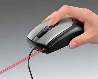 Mouse Laser Diperkenalkan oleh longitech di tahun 2004