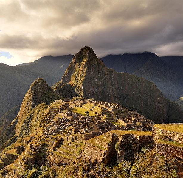 Kerajaan-kerajaan Kuno Amerika 1. Kerajaan Inka Kerajaan Inka adalah sebuah kerajaan yang terletak di wilayah yang sekarang adalah Peru dari 1438 sampai 1533.