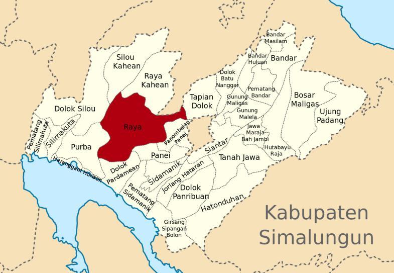 Kabupaten Simalungun, namun dikarenakan salah satu syarat utama menjadi ibukota pengganti harus 15 kilometer dari ibukota yang lama maka ibukota kabupaten diputuskan diletakkan di Kecamatan Raya.