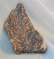 4). Sekis Schist (sekis) adalah batuan metamorf yang mengandung lapisan mika, grafit, horndlende.