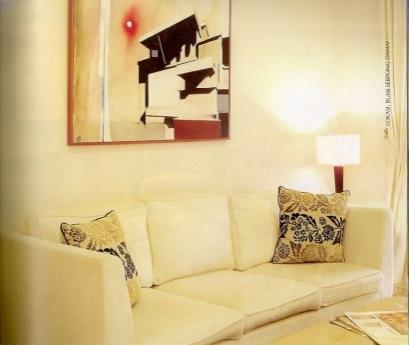 Komposisi Warna Berdasarkan Fungsi Ruang Warna Monokromatik Pada Ruang Publik Penggunaan warna putih pada ruang keluarga ini dimaksudkan untuk menimbulkan kesan terang dan luas pada ruang keluarga