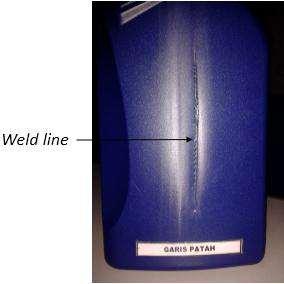 Weld Line Cacat sambungan di artikel plastik atau biasa dikenal sebagai weld line adalah posisi dimana dua aliran lelehan muka dari mold yang berbeda membentuk garis yang kasat mata.