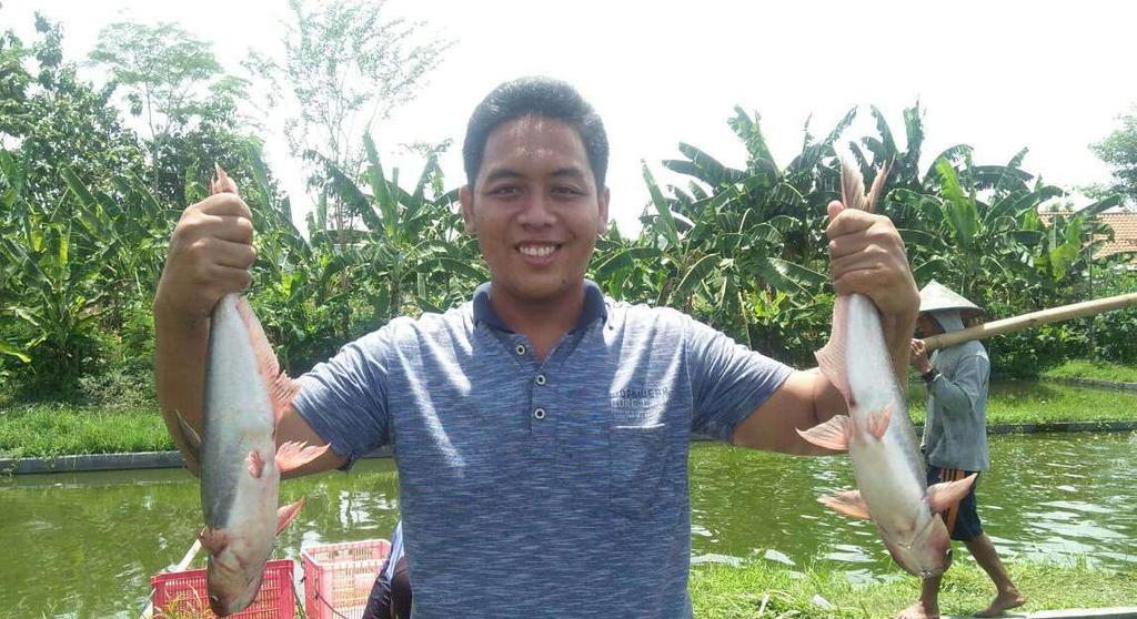 GROWPAL CAMPAIGNER Sejak duduk di kelas 2 SMA, Bangun Adi Wahono sudah mulai menekuni usaha budidaya ikan lele dan patin.