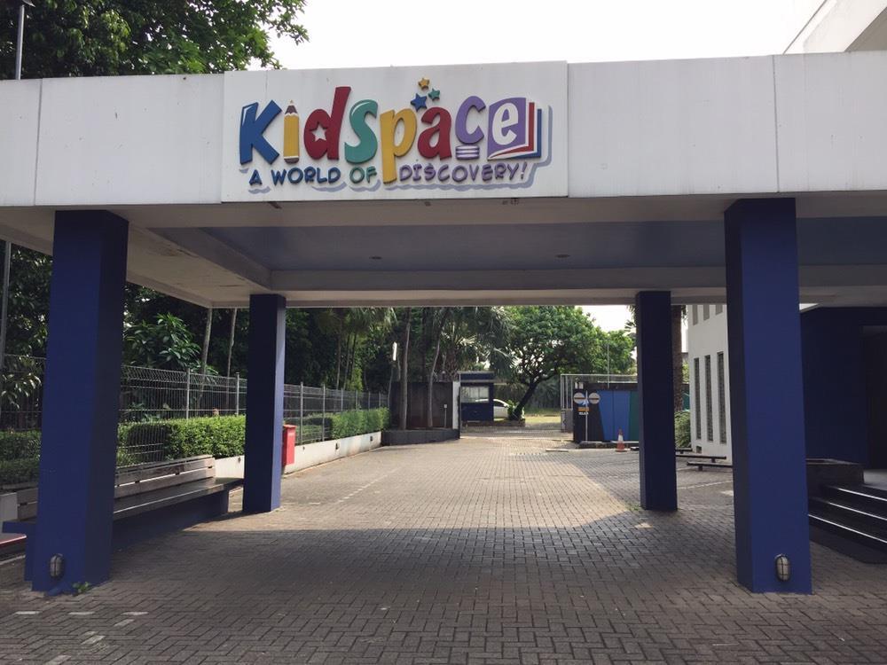 BAB III TINJAUAN LAPANGAN 1. Kidspaces World of Discovery, Jakarta Selatan a.